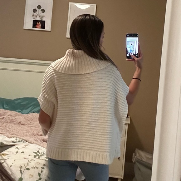Gap kids poncho cable knit sweater - Picture 2 of 3